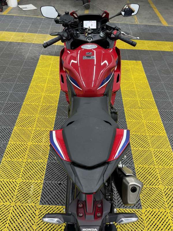 二手本田CBR400R