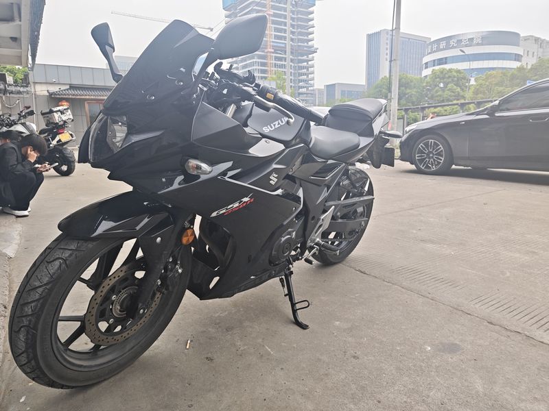 二手豪爵铃木GSX250R