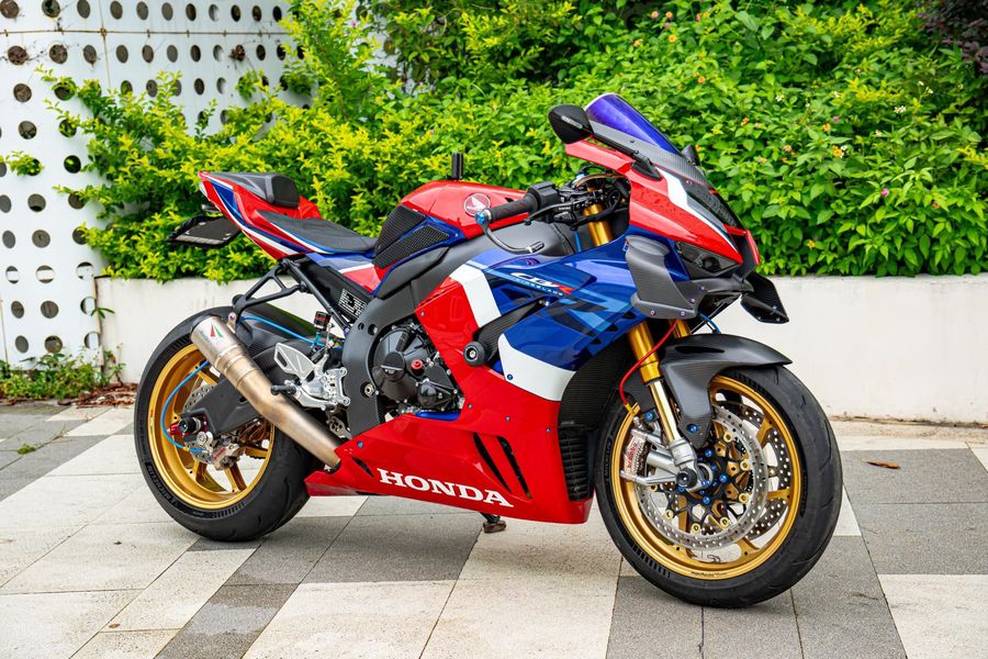 二手本田CBR 1000 RR-R