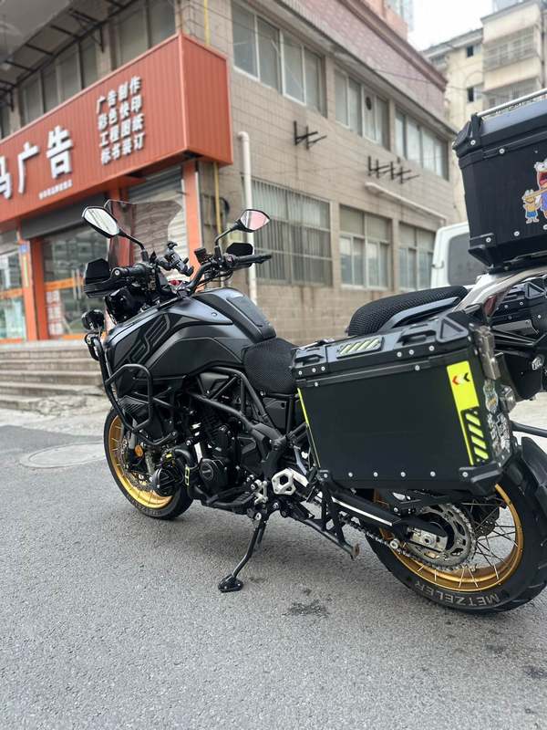 二手贝纳利TRK702