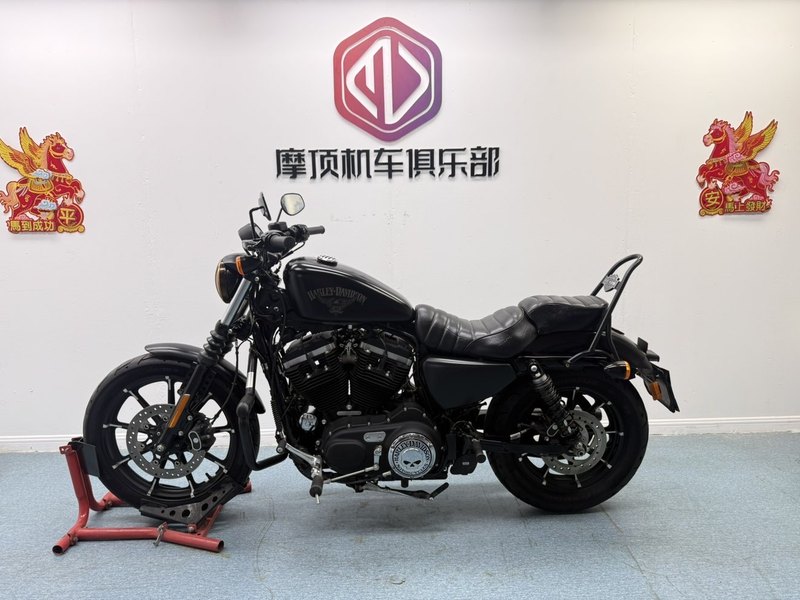 二手哈雷戴维森Iron883 硬汉