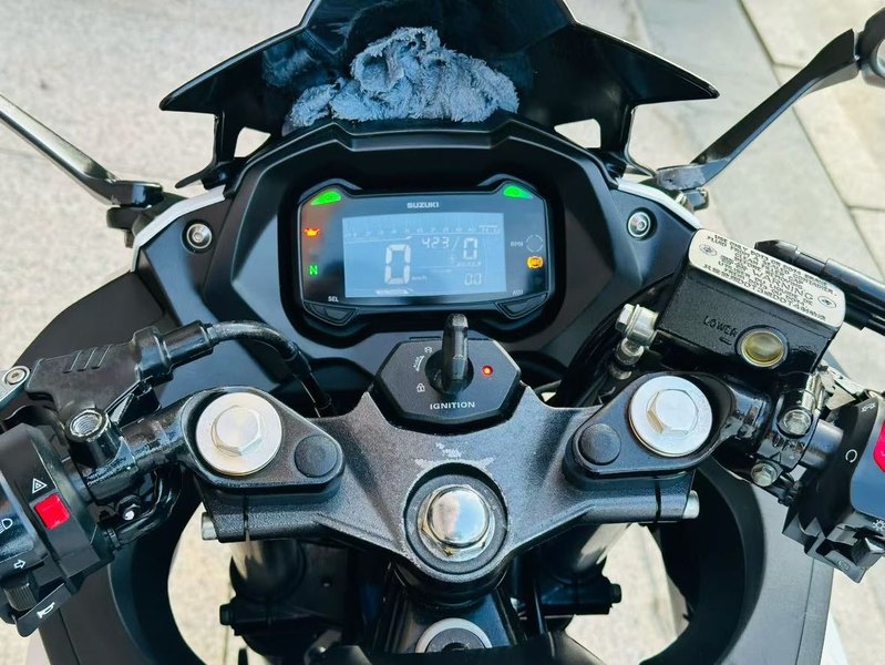二手豪爵铃木GSX250R