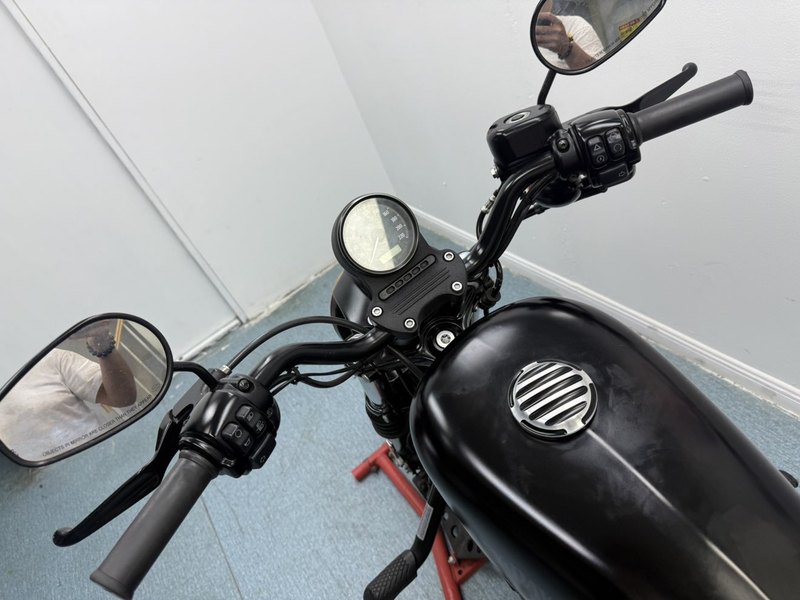 二手哈雷戴维森Iron883 硬汉