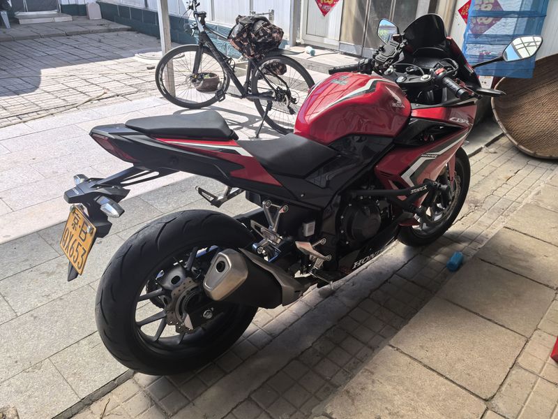 二手本田CBR400R