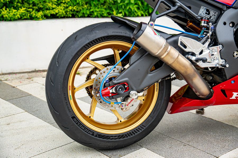 二手本田CBR 1000 RR-R
