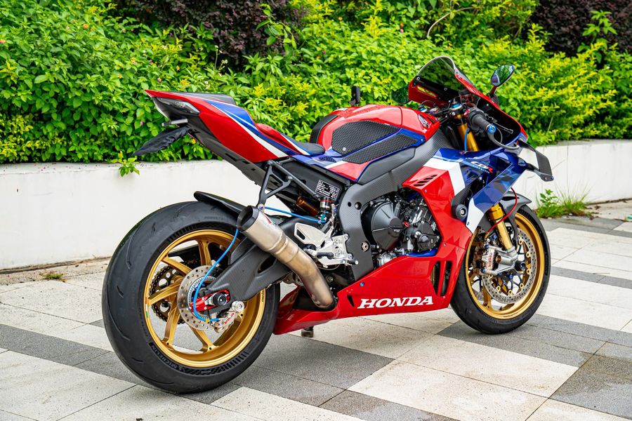 二手本田CBR 1000 RR-R