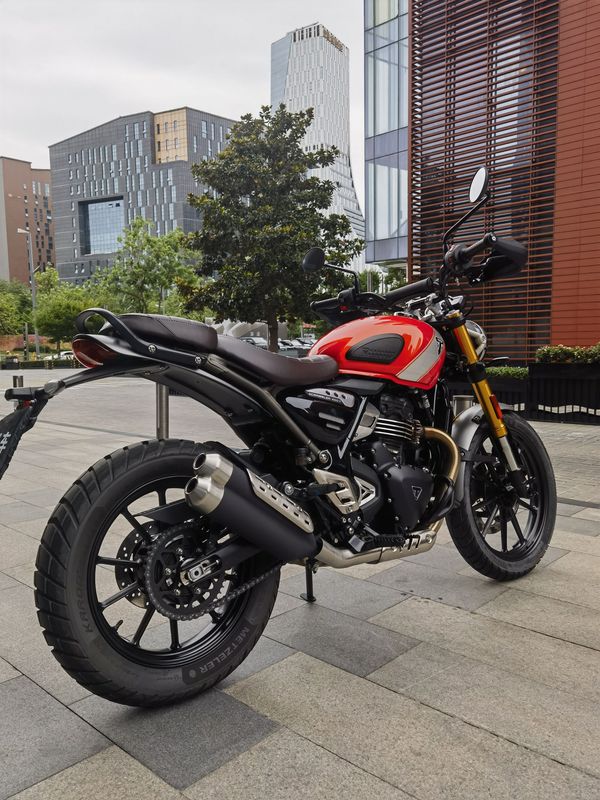 二手凯旋Scrambler 400 X