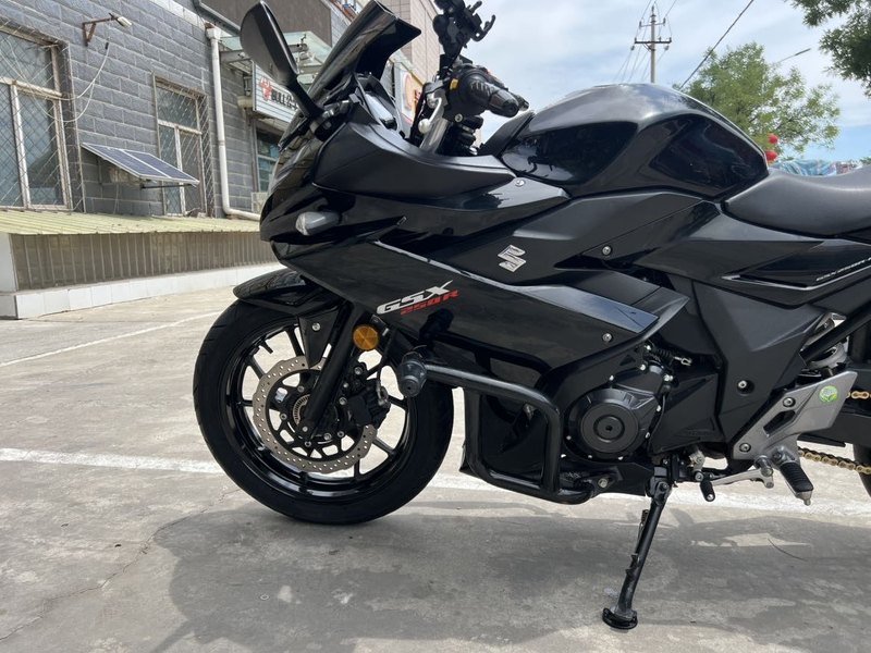 二手豪爵铃木GSX250R