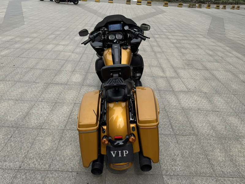二手哈雷戴维森公路滑翔 Road Glide