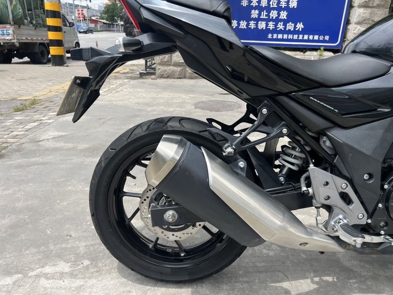 二手豪爵铃木GSX250R
