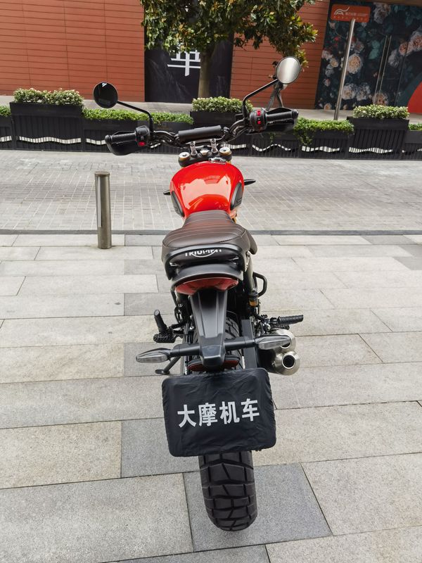 二手凯旋Scrambler 400 X