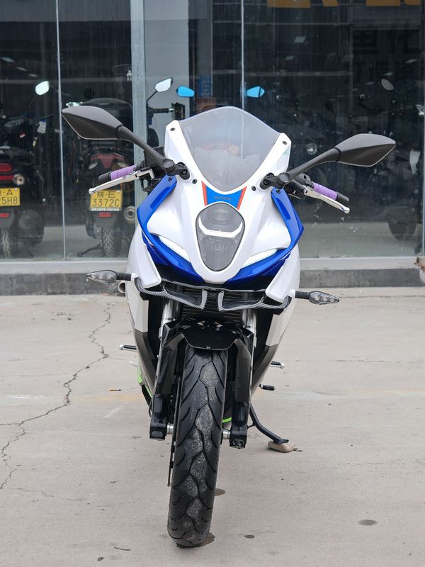 二手贝纳利龙卷风 Tornado 252R