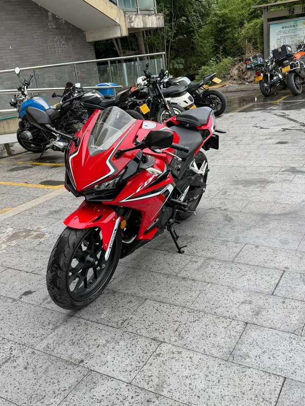 二手本田CBR400R