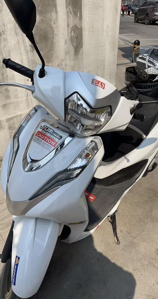 二手五羊本田Lead125