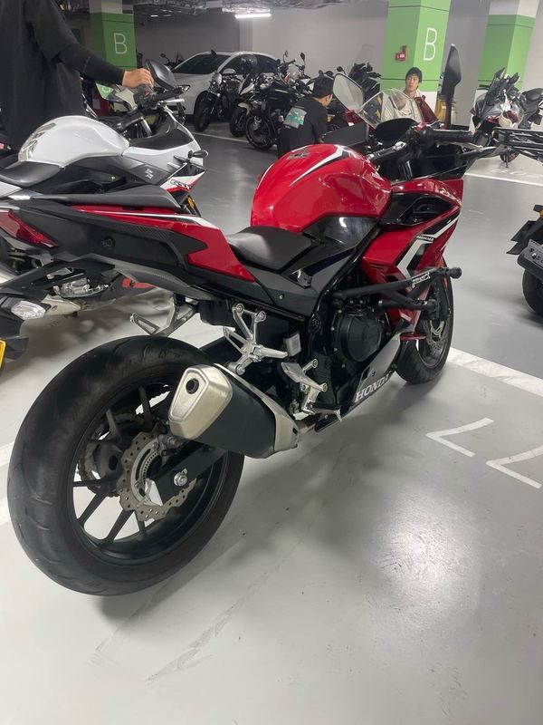 二手本田CBR400R