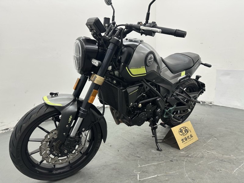 二手贝纳利幼狮 Leoncino 250