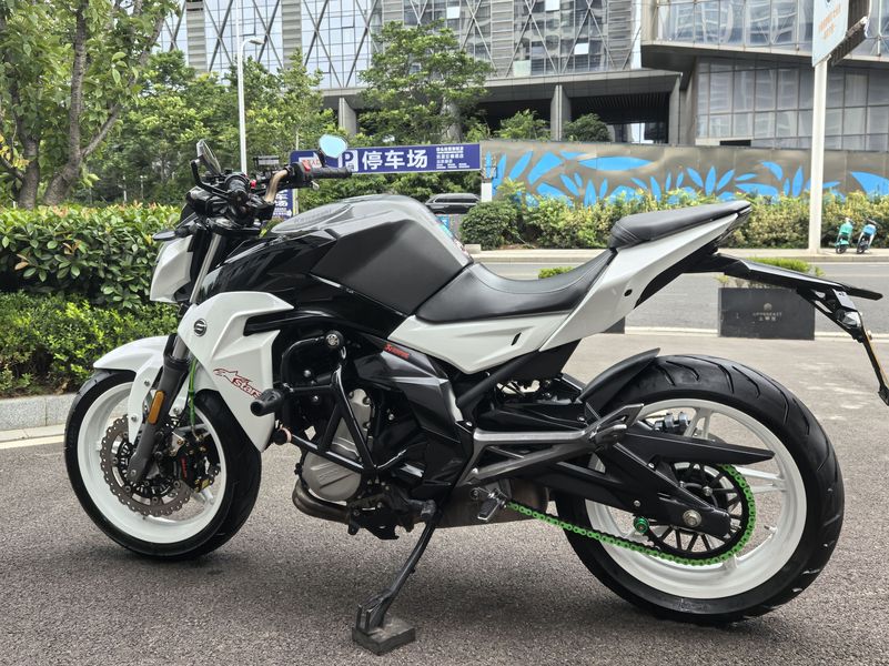 二手春风650NK