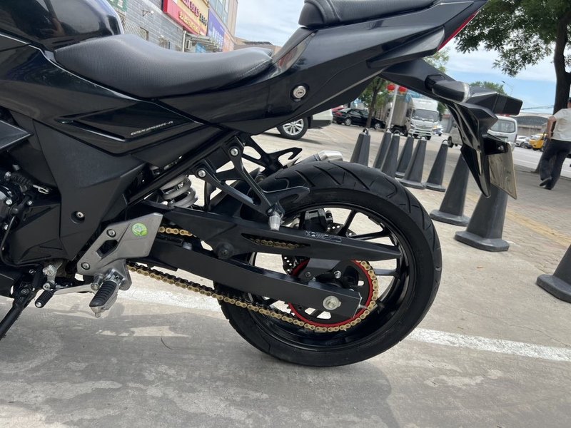 二手豪爵铃木GSX250R