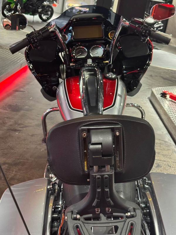 二手哈雷戴维森公路滑翔 Road Glide