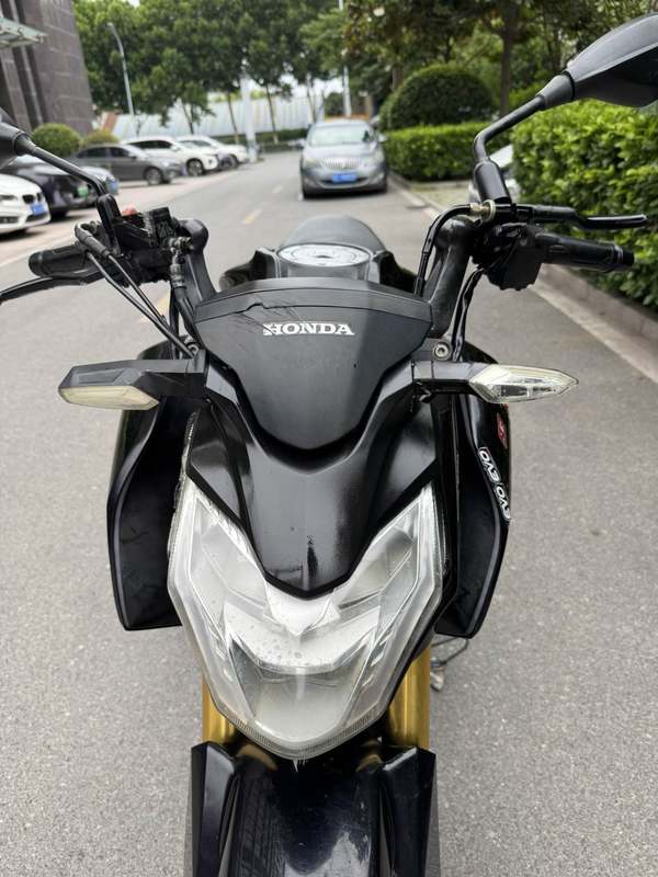 二手五羊本田CB190R 暴锋眼