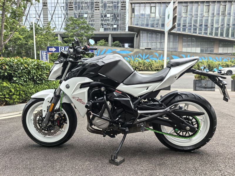 二手春风650NK