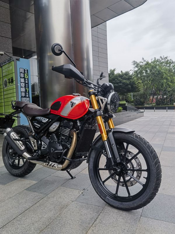 二手凯旋Scrambler 400 X