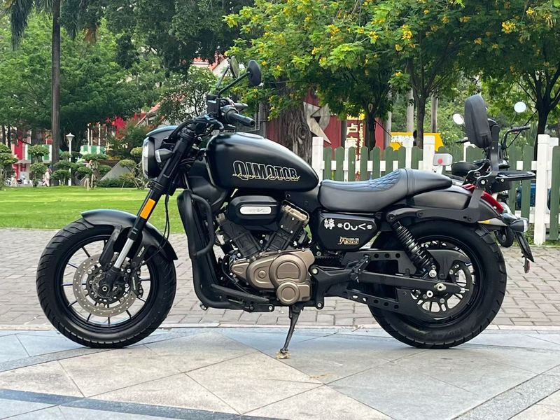 二手QJMOTOR闪300
