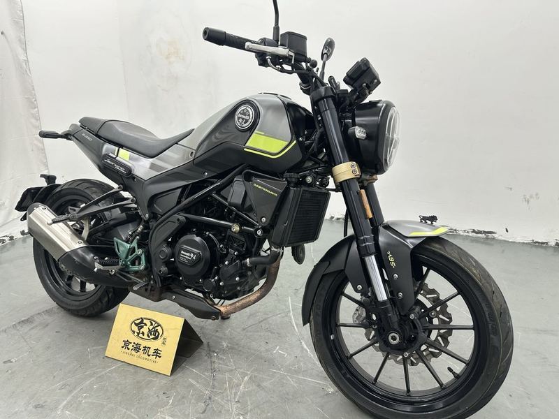 二手贝纳利幼狮 Leoncino 250