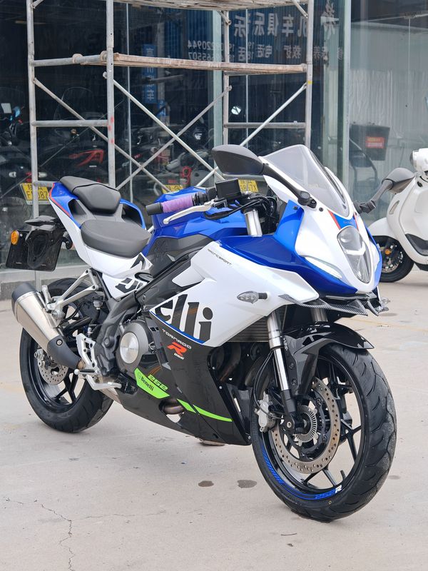 二手贝纳利龙卷风 Tornado 252R