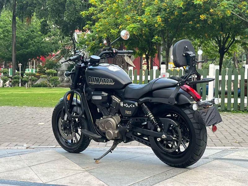 二手QJMOTOR闪300