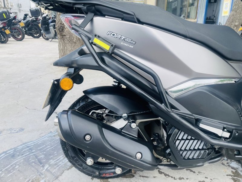 二手QJMOTOR鸿150RS