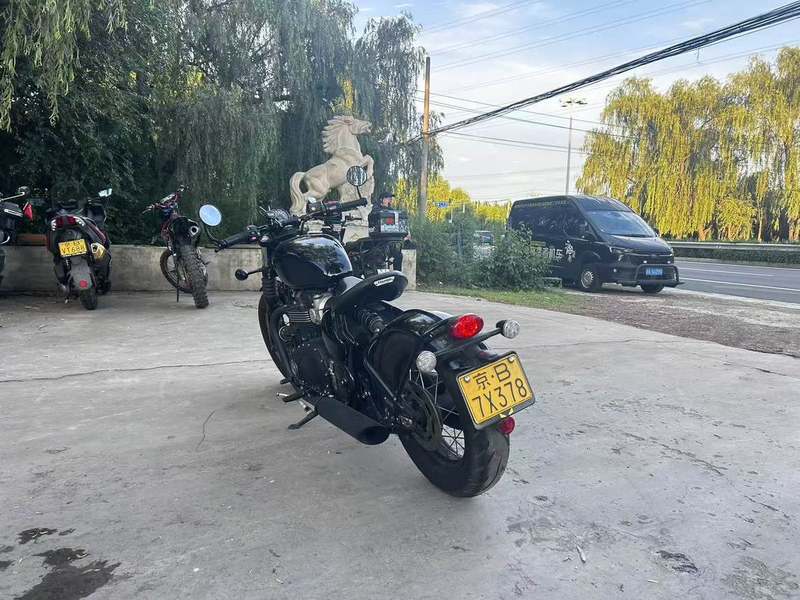 二手凯旋Bonneville Bobber