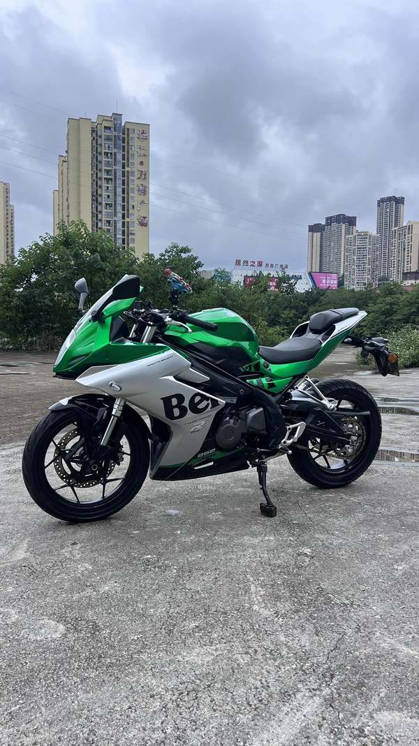 二手贝纳利龙卷风 Tornado 252R