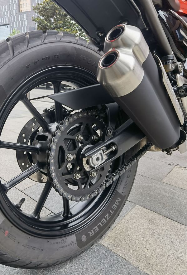 二手凯旋Scrambler 400 X