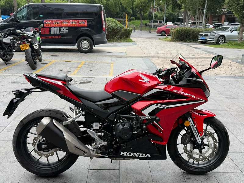 二手本田CBR400R