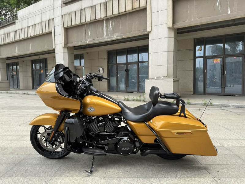 二手哈雷戴维森公路滑翔 Road Glide