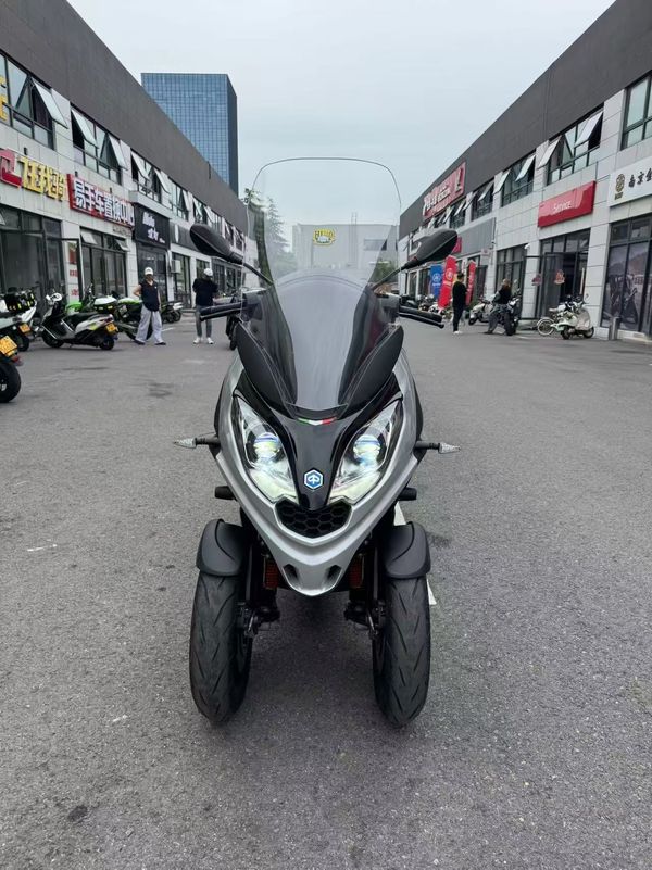 二手比亚乔MP3 300