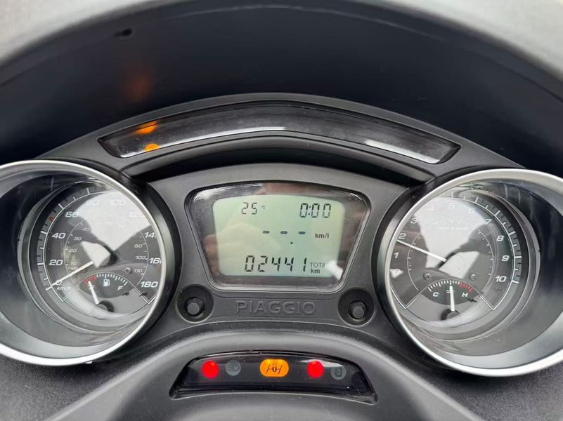 二手比亚乔MP3 300