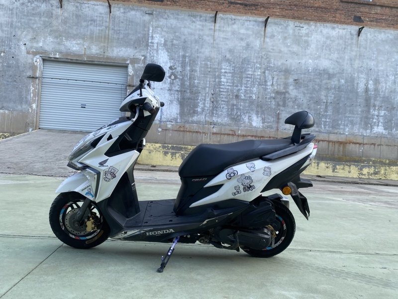二手新大洲本田裂行 RX125Fi