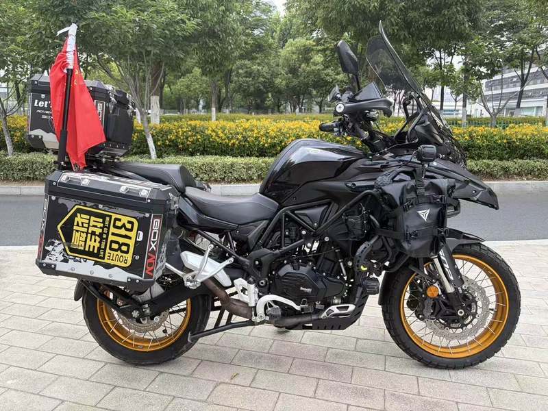 二手贝纳利金鹏 TRK502