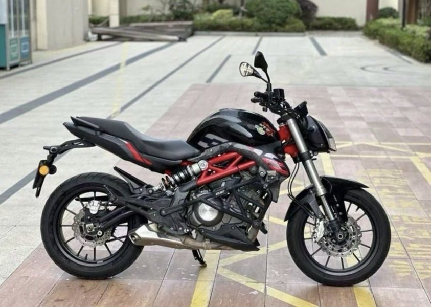 二手贝纳利蓝宝龙 BN302S