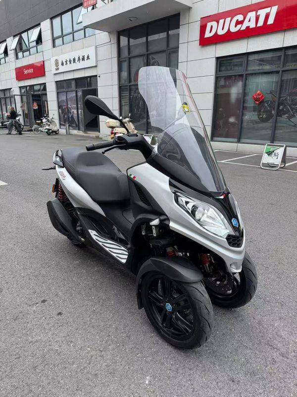 二手比亚乔MP3 300