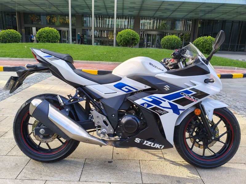 二手豪爵铃木GSX250R