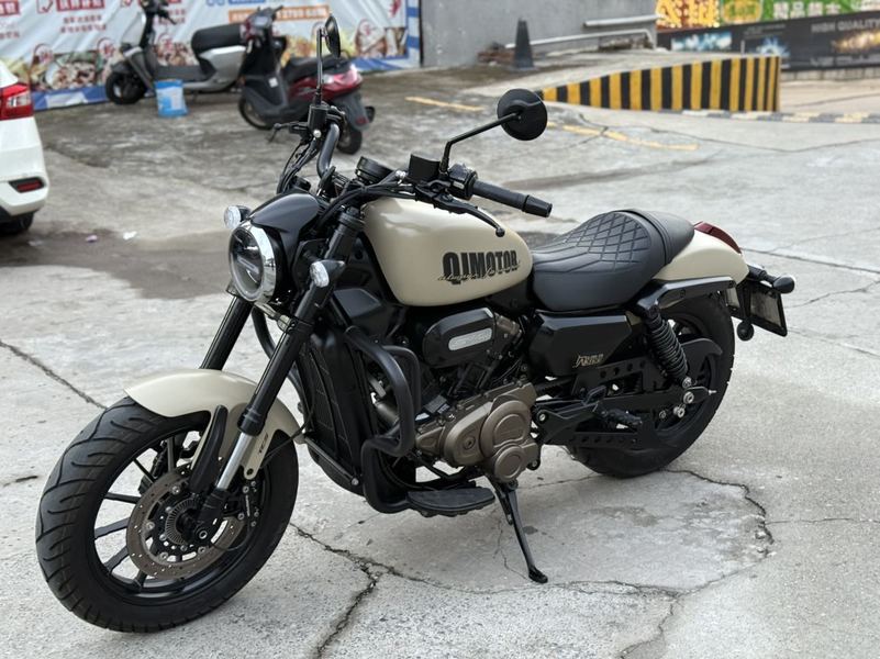 二手QJMOTOR闪300