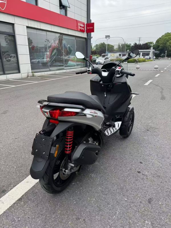 二手比亚乔MP3 300