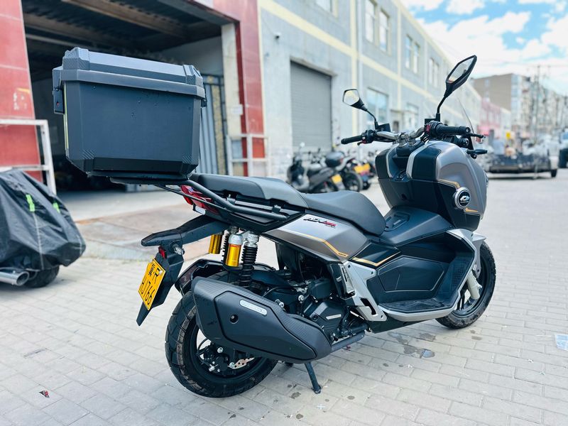 二手QJMOTOR鸿250ADV
