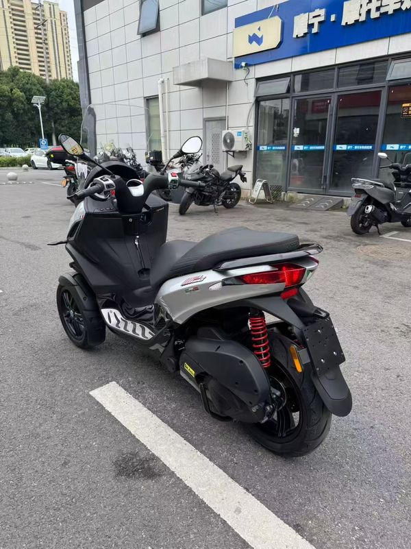 二手比亚乔MP3 300