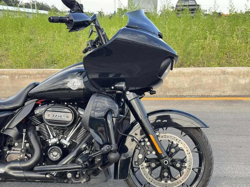 二手哈雷戴维森公路滑翔 Road Glide