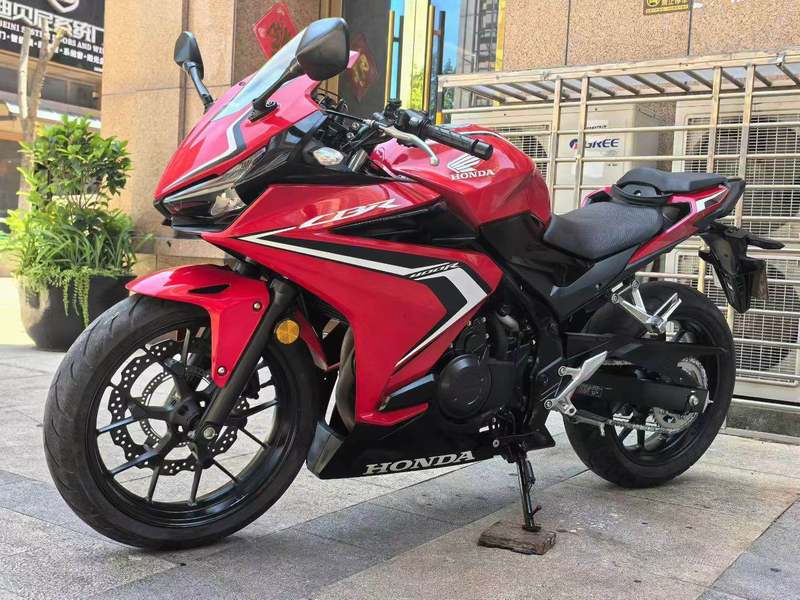 二手本田CBR400R