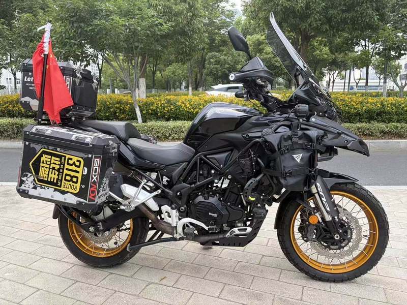 二手贝纳利金鹏 TRK502